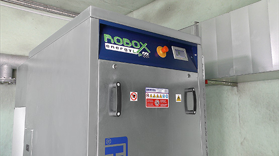 Energetyczna sprężarka śrubowa ROBOX z magnesem trwałym firmy Robuschi